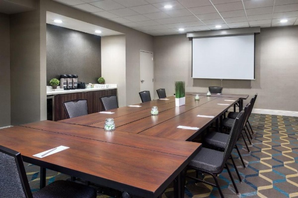 Residence Inn by Marriott Las Vegas Hughes Center image 27